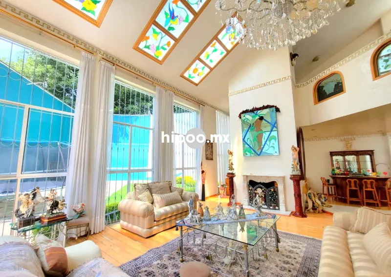 Casa en Venta FUENTES DEL PEDREGAL en cerrada y con jardín